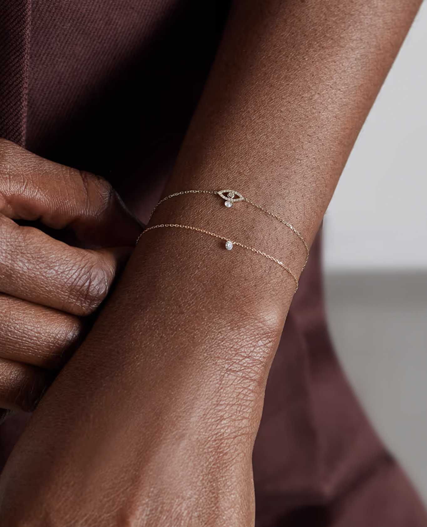 pers-e-paris-bracelet-dana-un-diamant-suspendu-bracelet-or-18-carats-diamant-per image 5