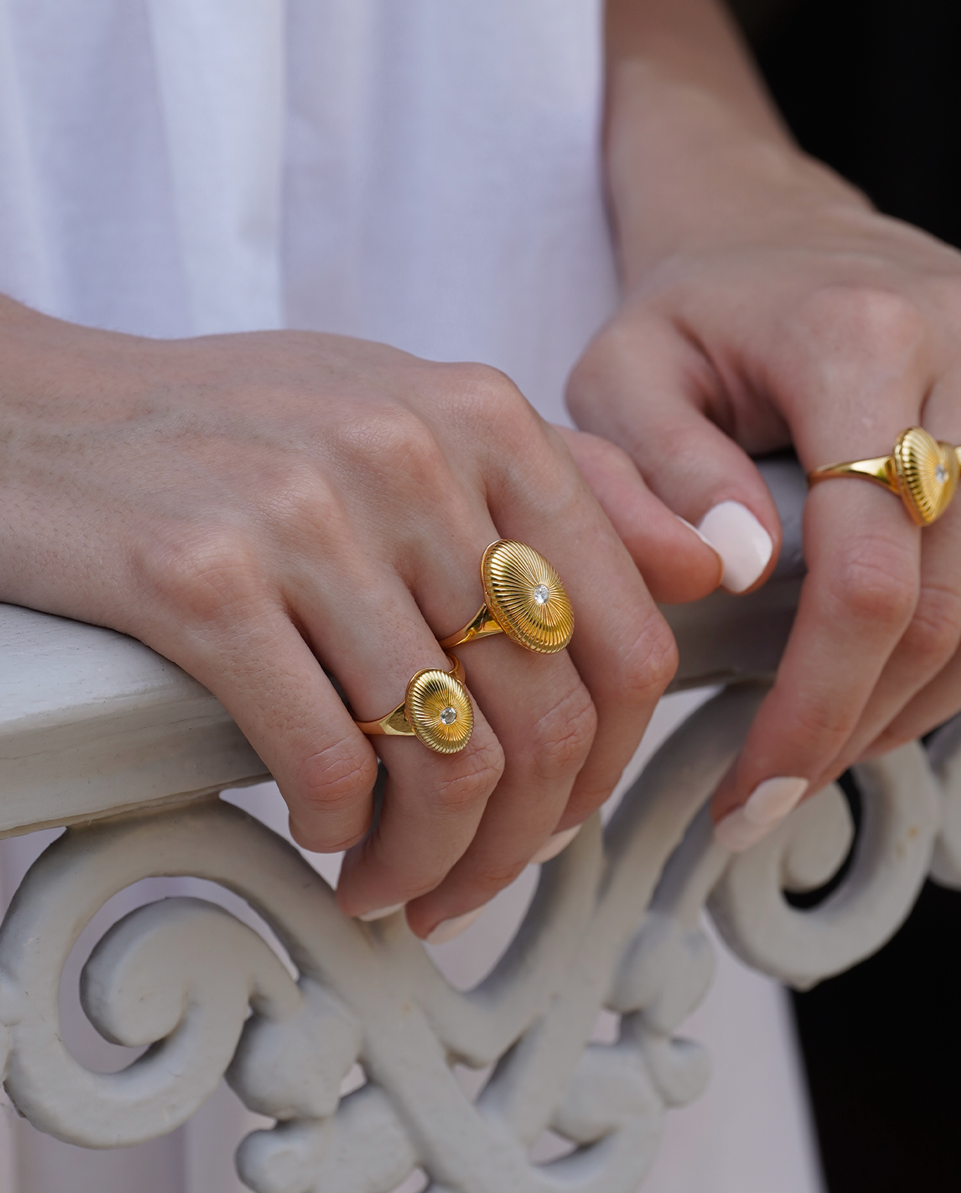 pers-e-paris-bague-memoria-ovale-bague-porte-photo-en-or image 2