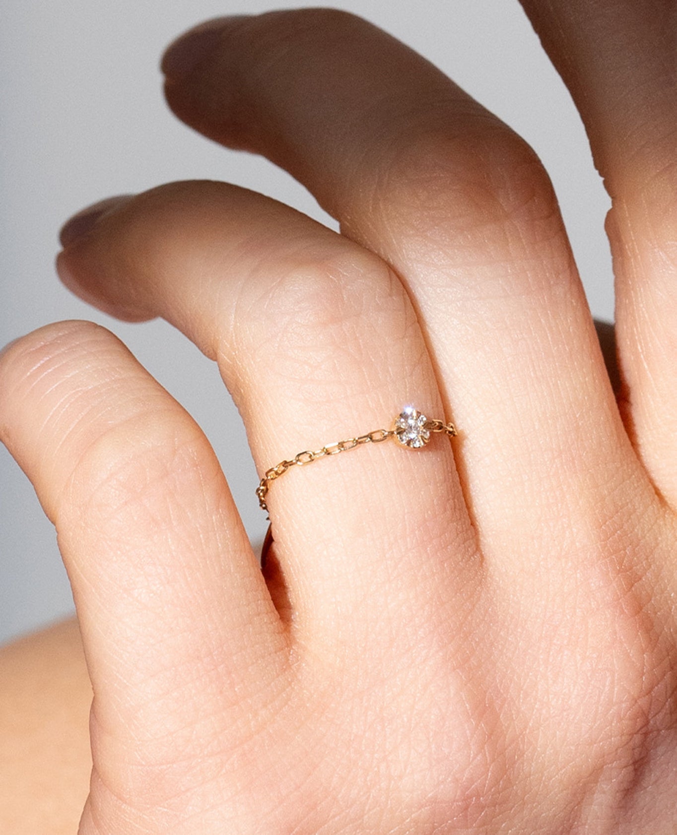 pers-e-paris-floating-cha-nette-ronde-bague-or-18-carats-diamants-ajustable-48-5 image 2