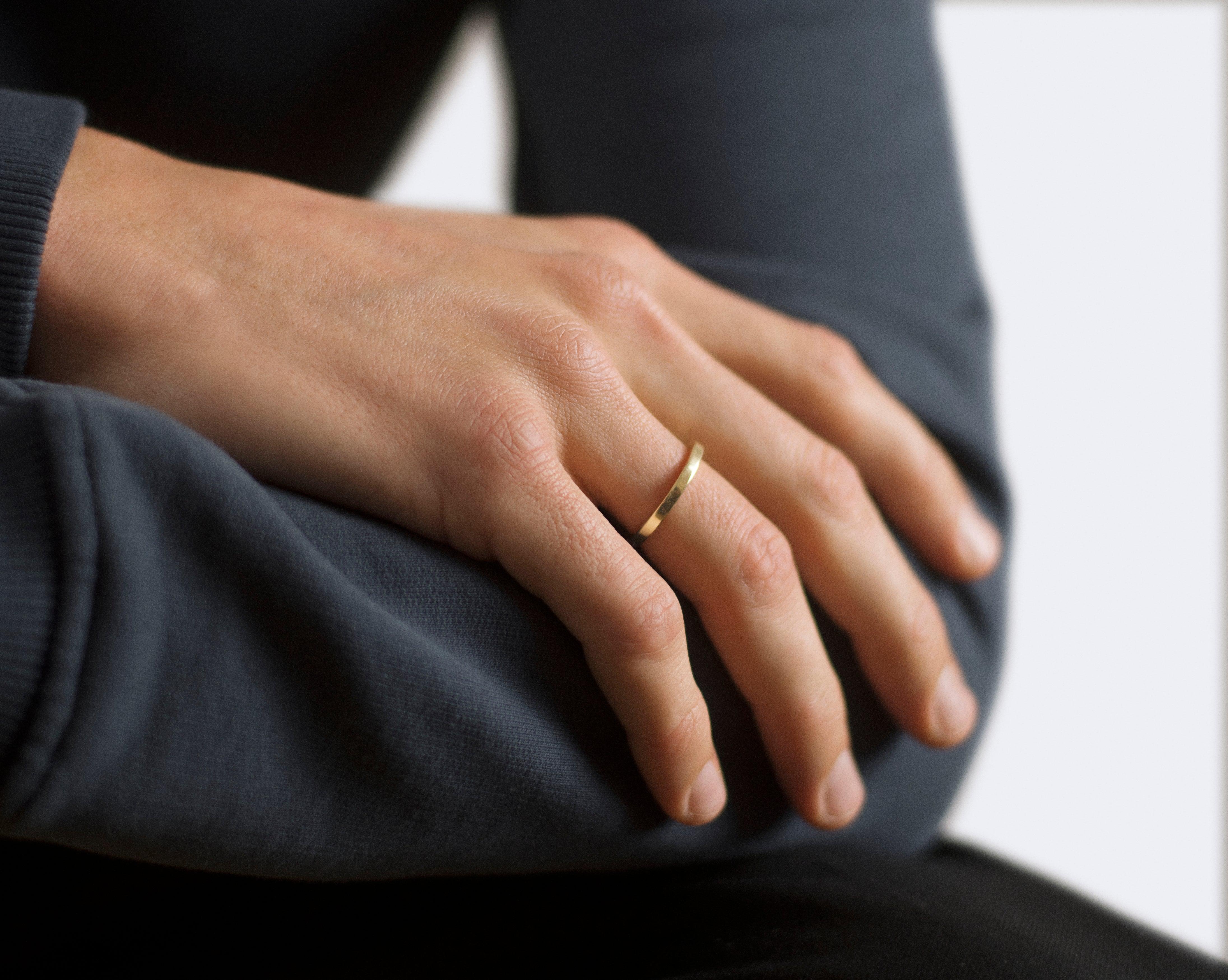 le-gramme-bague-ruban-la-5g-poli-2-3-mm image 3