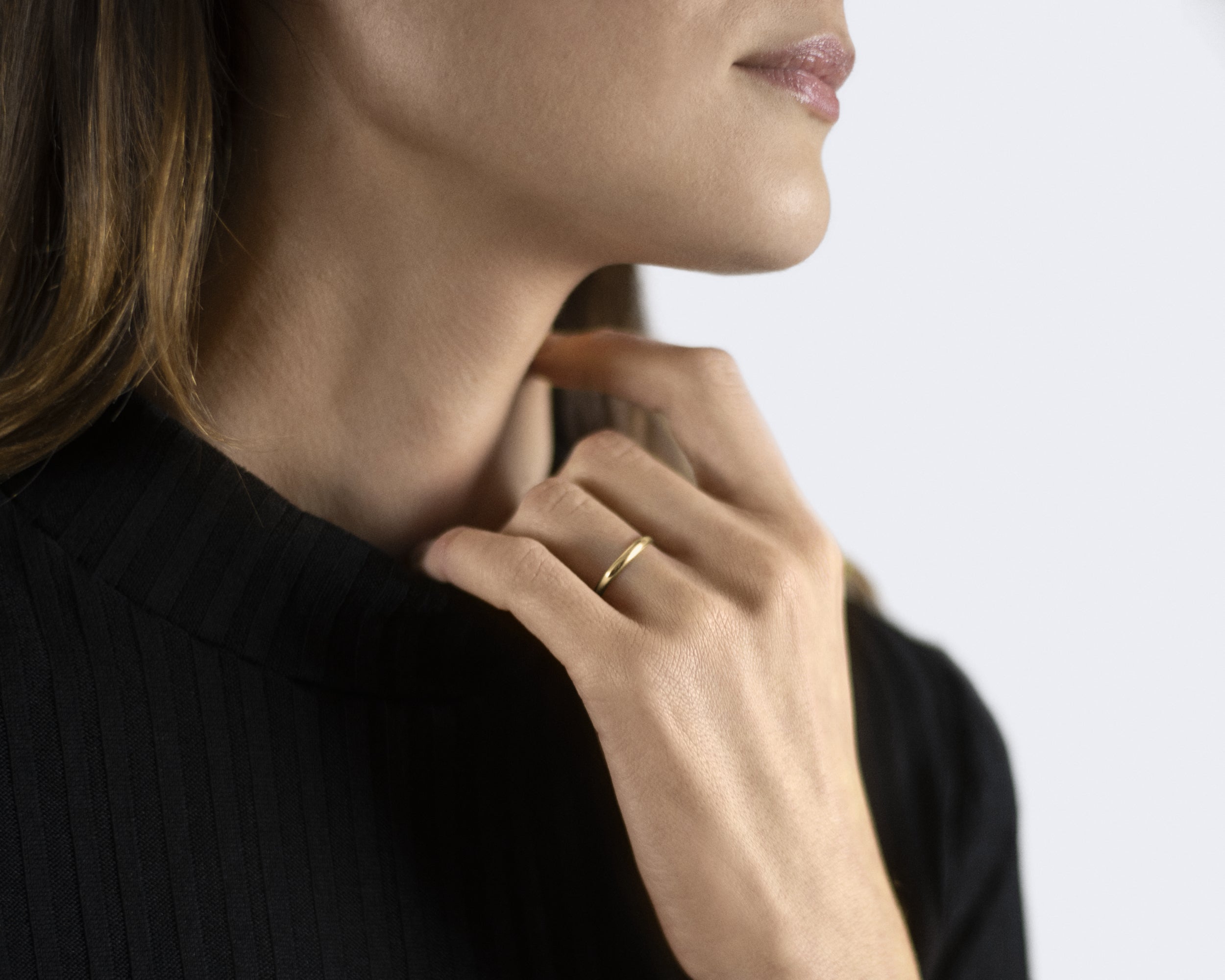 le-gramme-bague-demi-jonc-la-2g-poli-2-4mm-diamants image 2