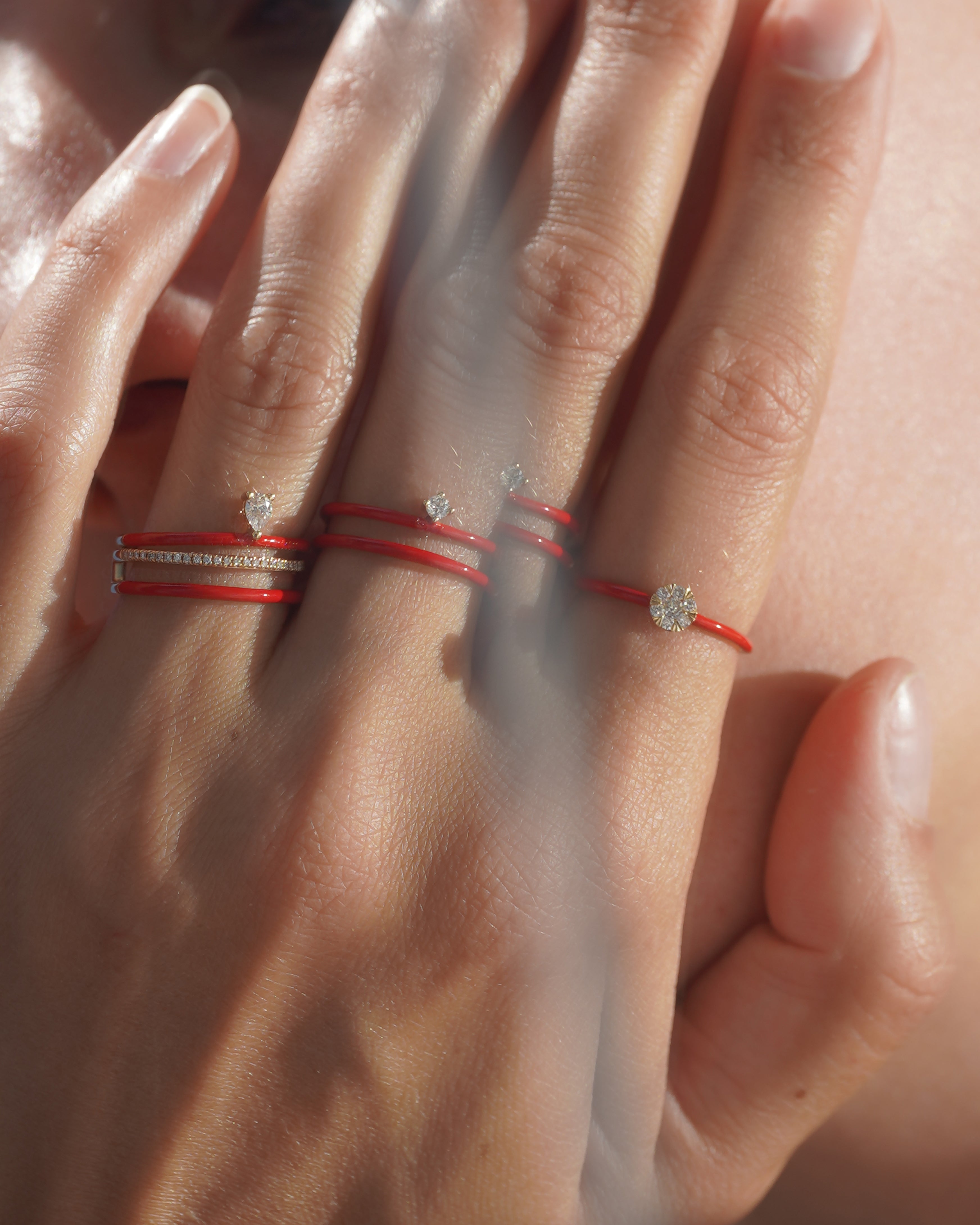 pers-e-paris-bague-enamel-rouge-diamant-poire-or-18-carats image 2