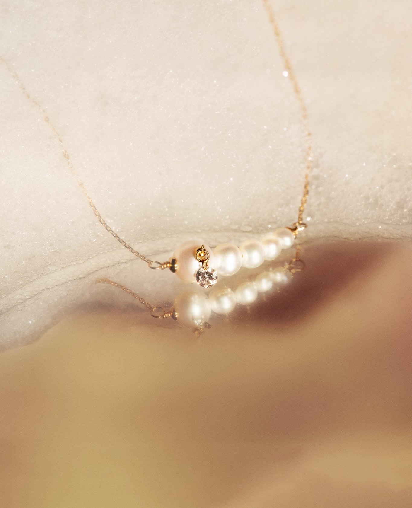 pers-e-paris-collier-aphrodite-d-grad-cinq-perles-un-diamant image 4