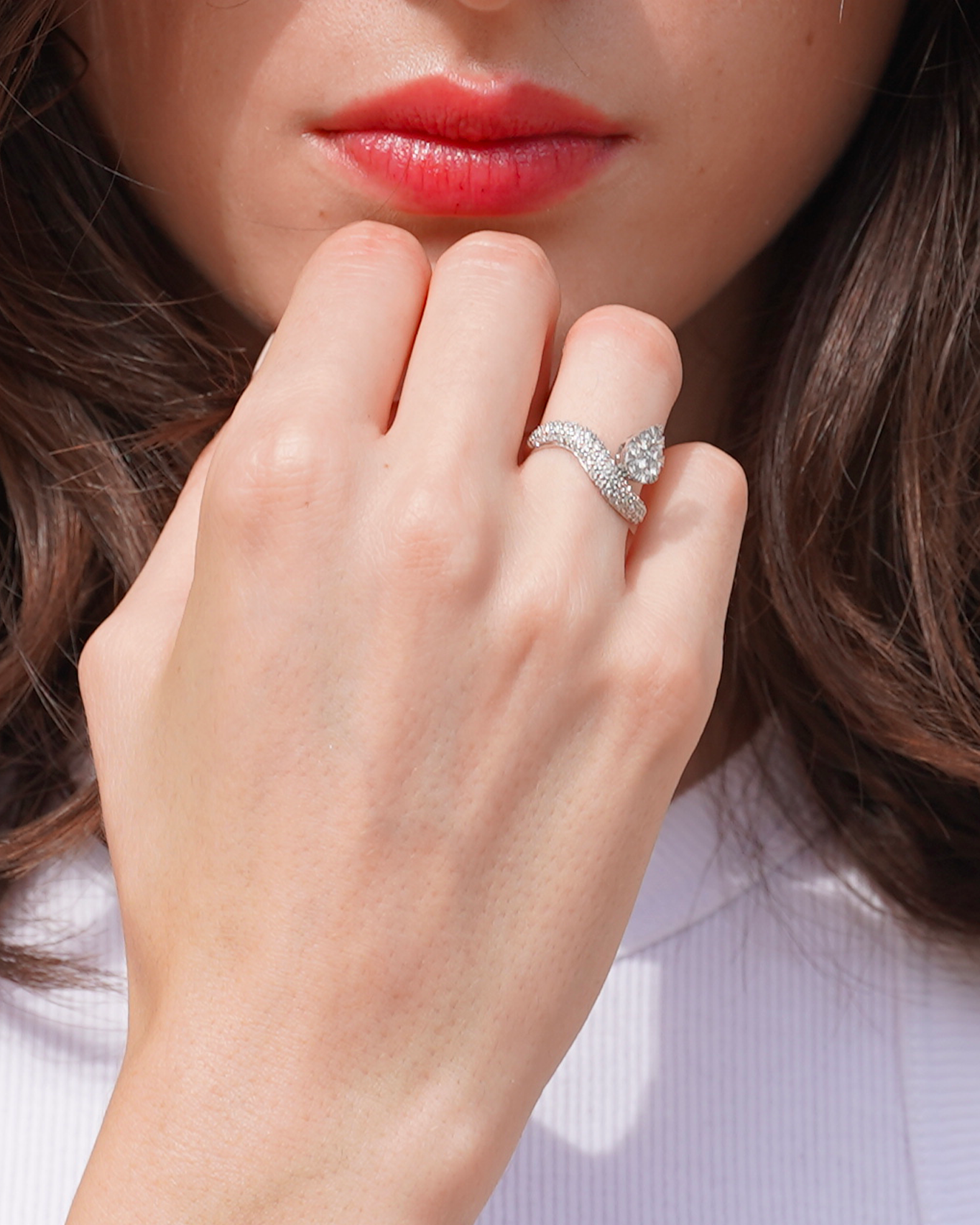 pers-e-paris-bague-wave-pav-e-floating-poire-en-or-18-carats image 5
