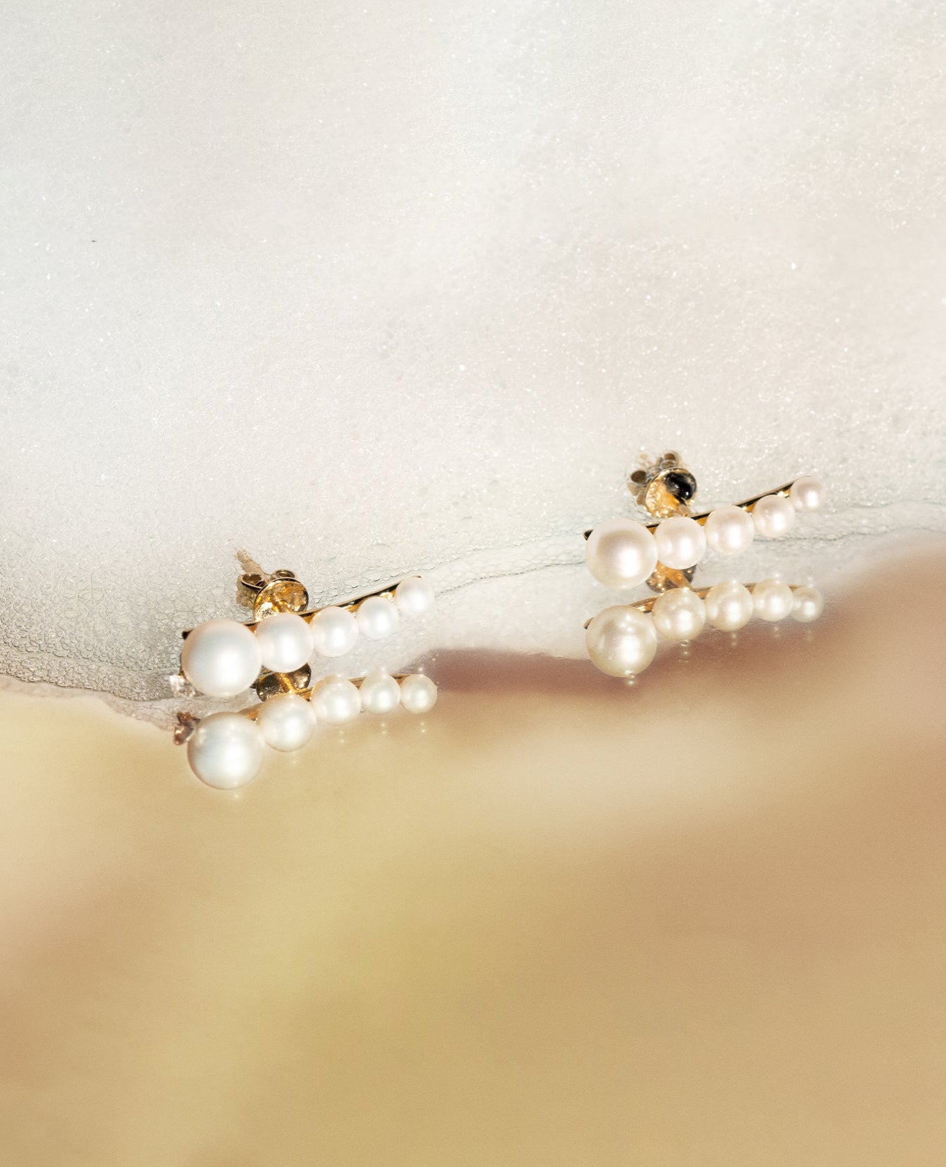 pers-e-paris-aphrodite-mono-boucle-d-oreille-cinq-perles-de-culture-et-diamant-p image 2