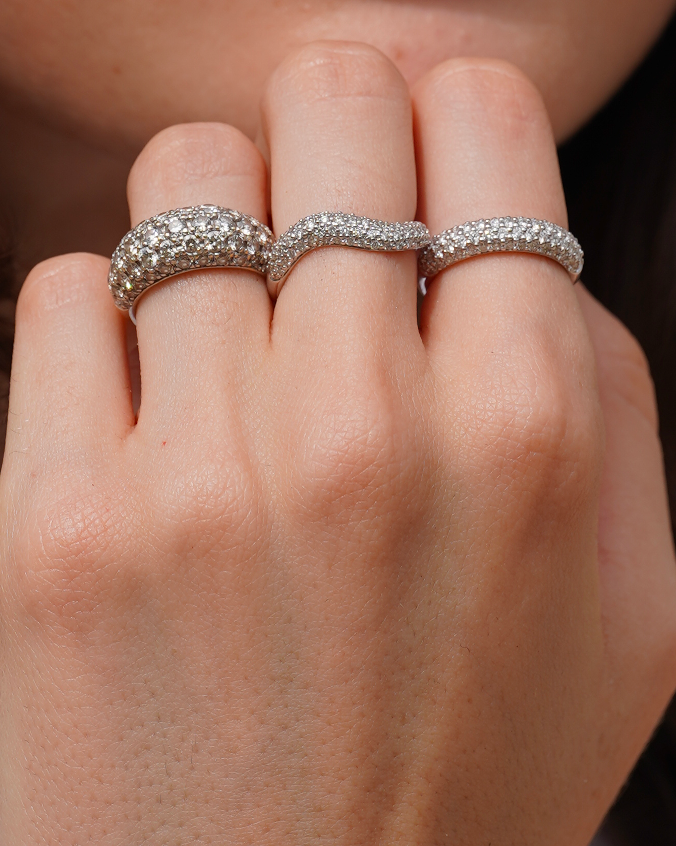 pers-e-paris-alliance-wave-pav-e-or-18-carats-diamants image 2