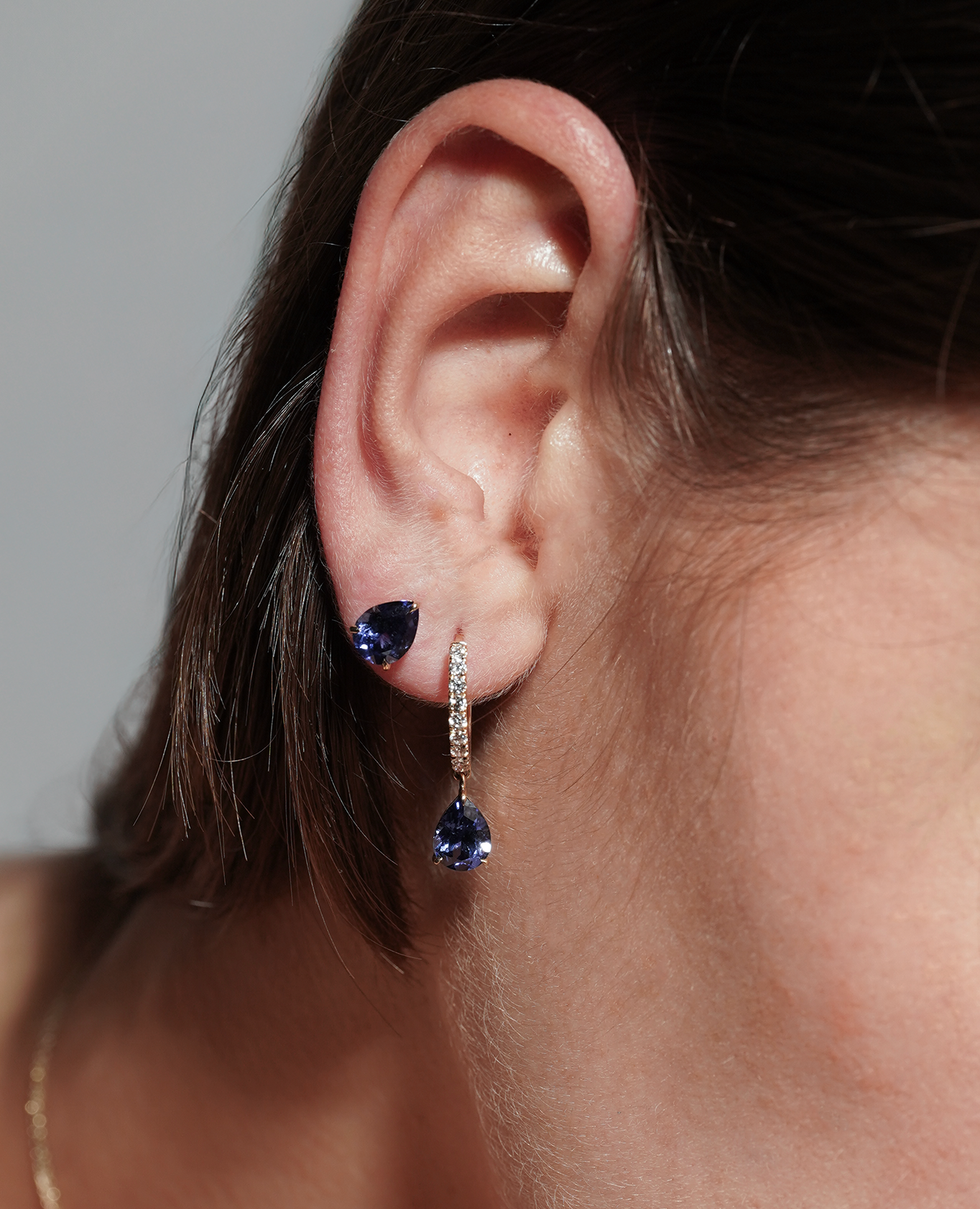 pers-e-paris-iris-saphir-mono-boucle-d-oreille-poire-or-9-carats image 5