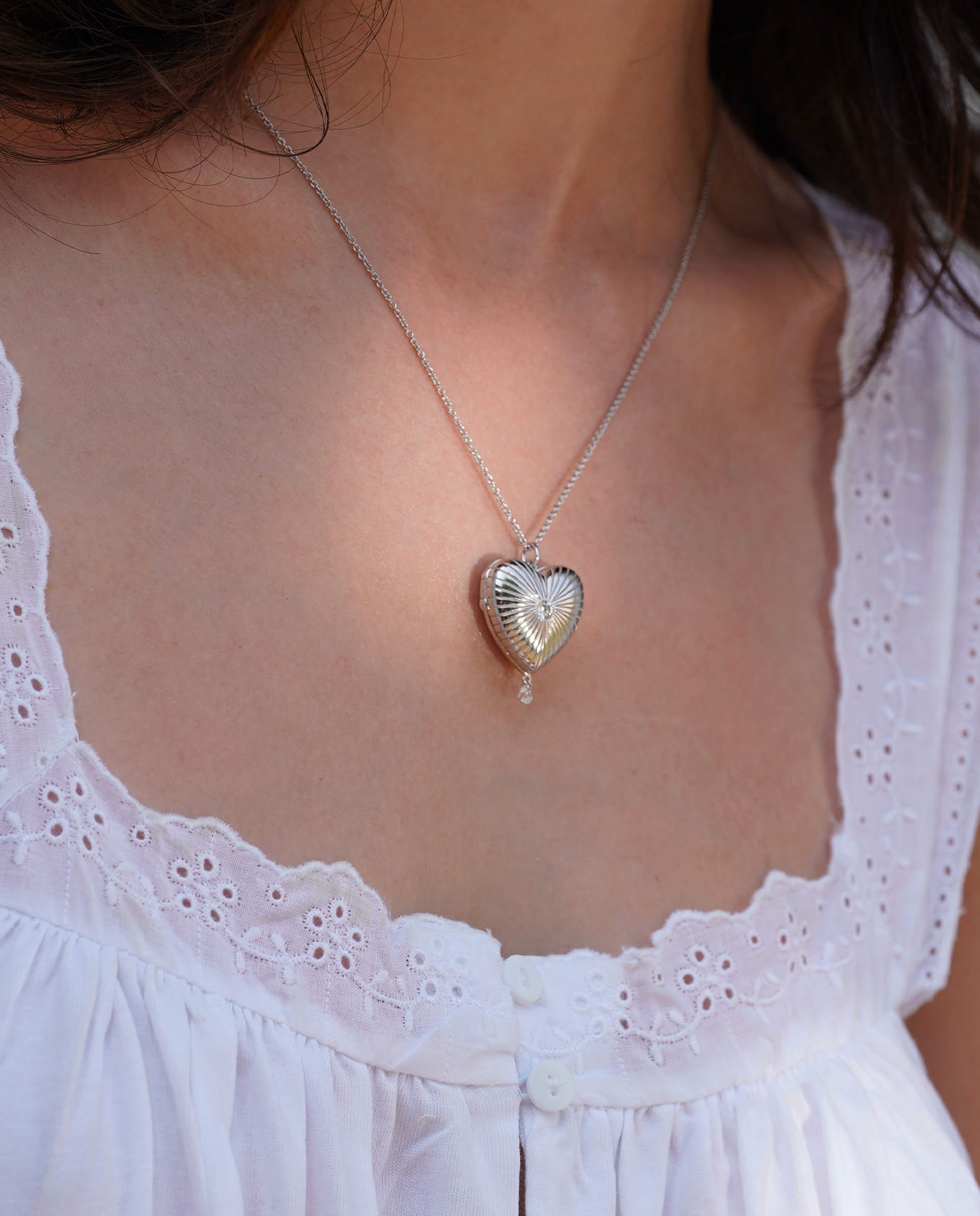 pers-e-paris-memoria-collier-m-daillon-c-ur-grand-mod-le image 5