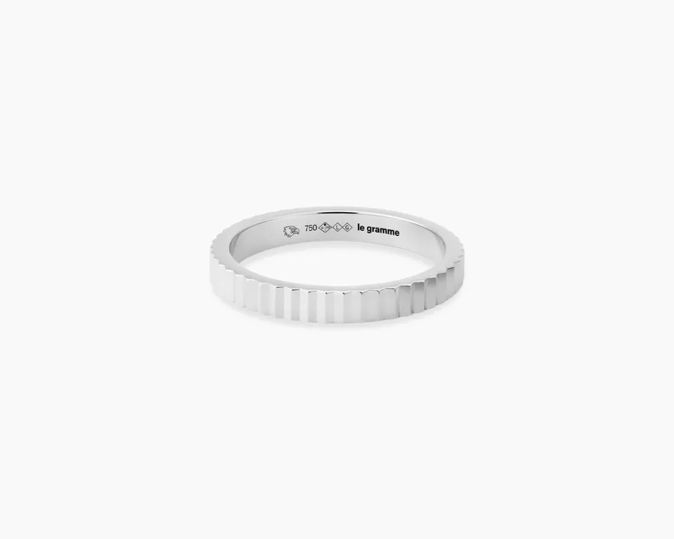 le-gramme-bague-ruban-guilloch-la-4g-or-blanc-750-3-mm-2 image 1