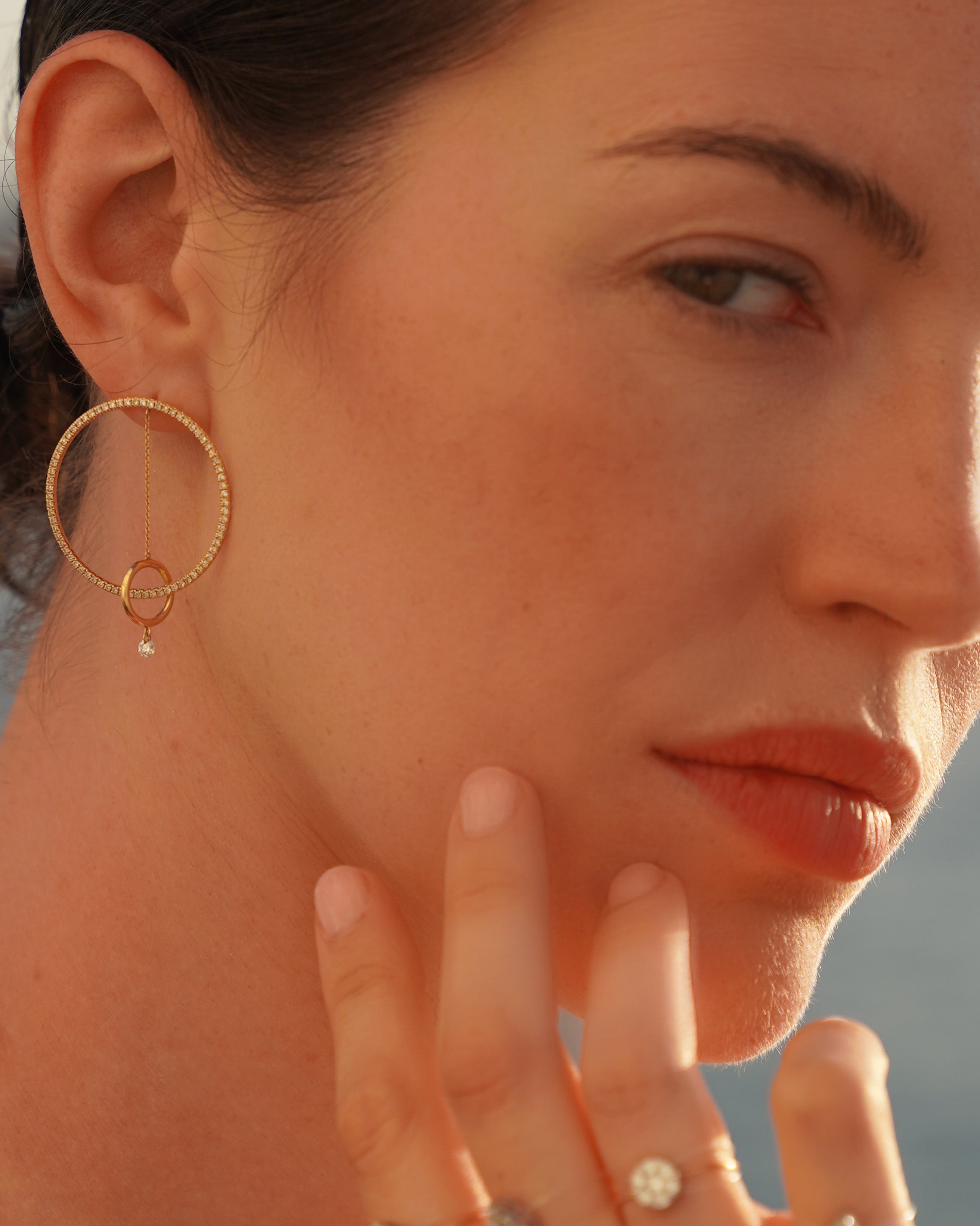 pers-e-paris-boucle-d-oreille-h-lios-turn-around-or-18-carats-pav-e-diamants-dia image 2