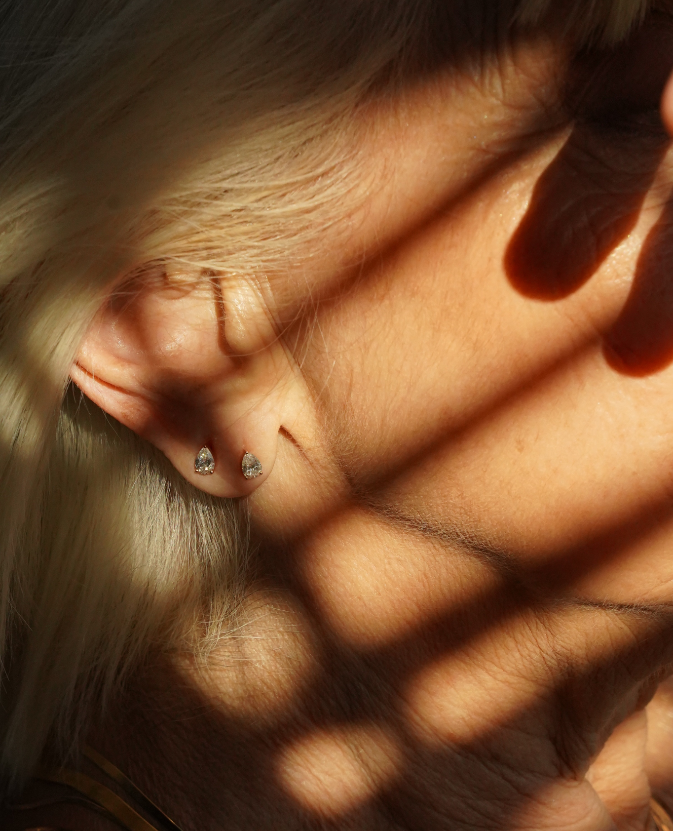 pers-e-paris-mono-boucle-d-oreille-h-ra-m-poire-l-unit image 3