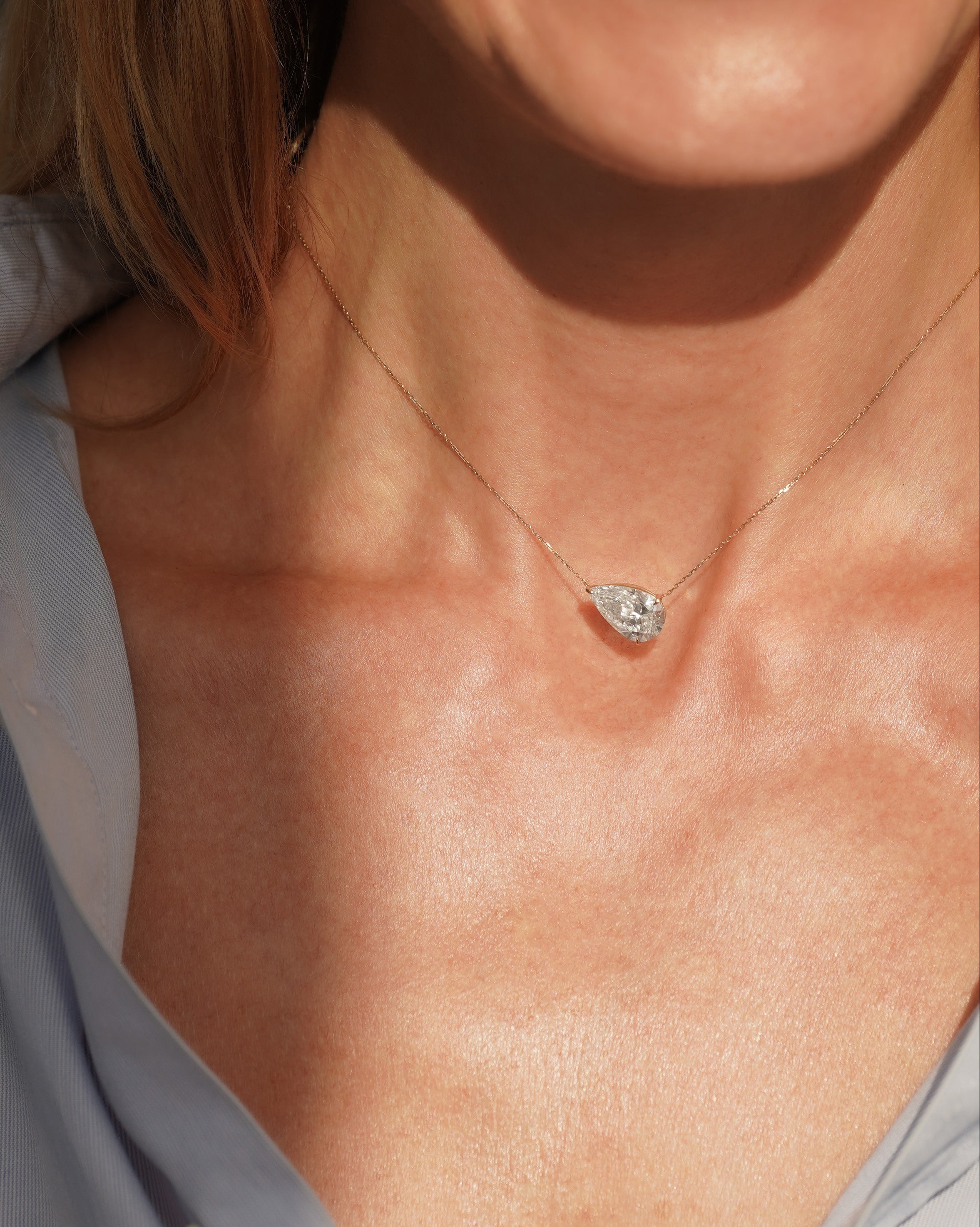 pers-e-paris-collier-iris-diamant-poire-or-9-carats-1-carat image 2