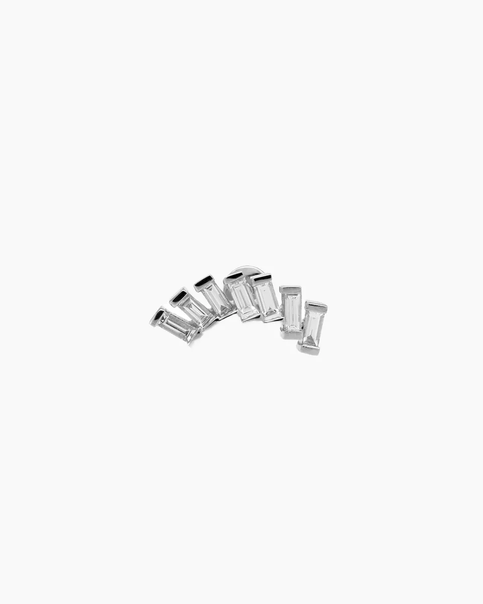 pers-e-paris-piercing-courbe-7-diamants-baguette-mini-boucle-lobe image 1