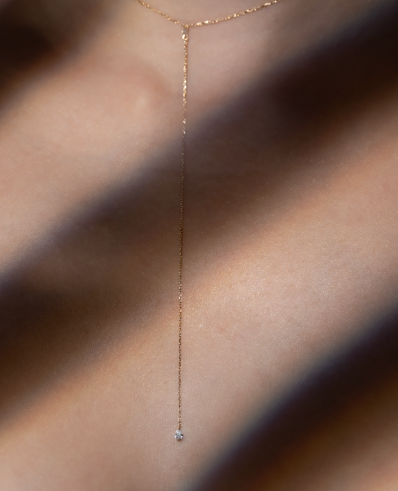 pers-e-paris-collier-cravate-dana-deux-diamants-or-18-carats image 3