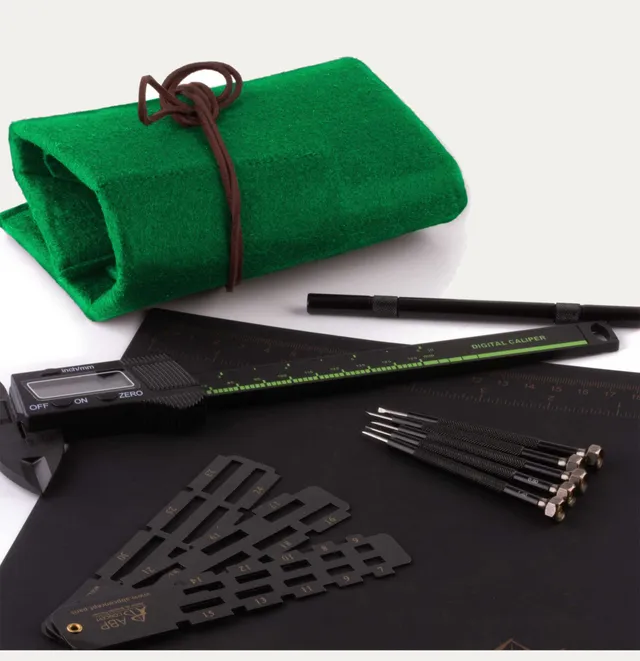 atelier-du-bracelet-parisien-kit-horloger-exclusivit-abp-pose-bracelets-tournevi image 1