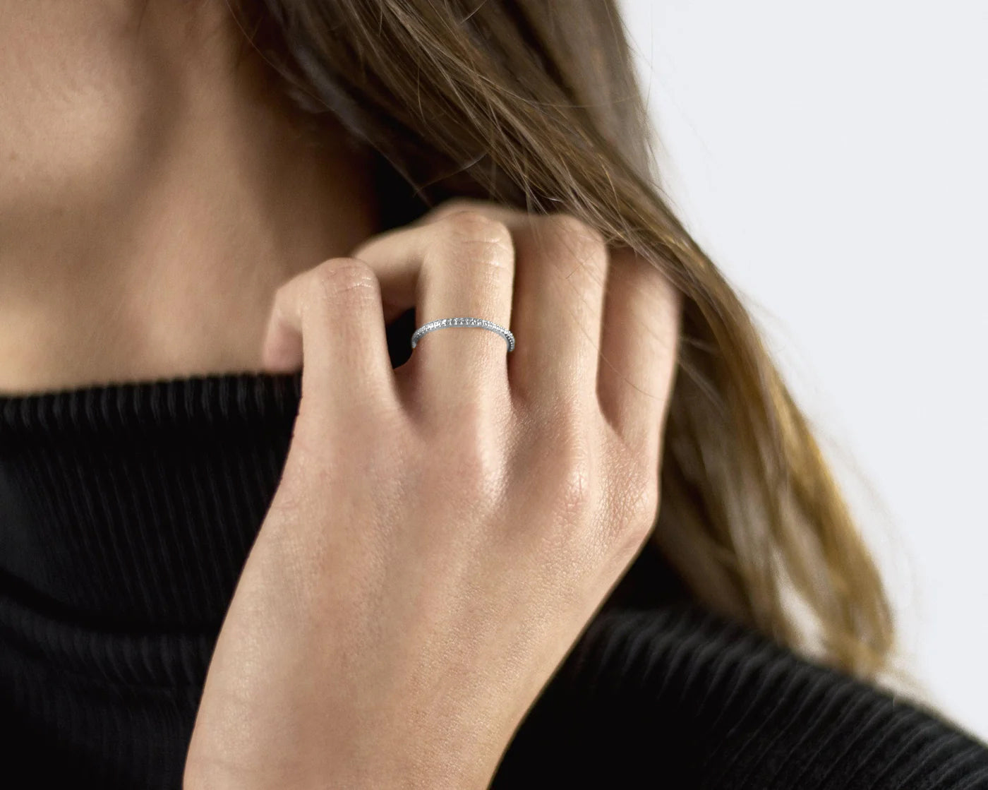 le-gramme-bague-la-1g-sertie-diamants-1-1mm-alliance-fine image 3