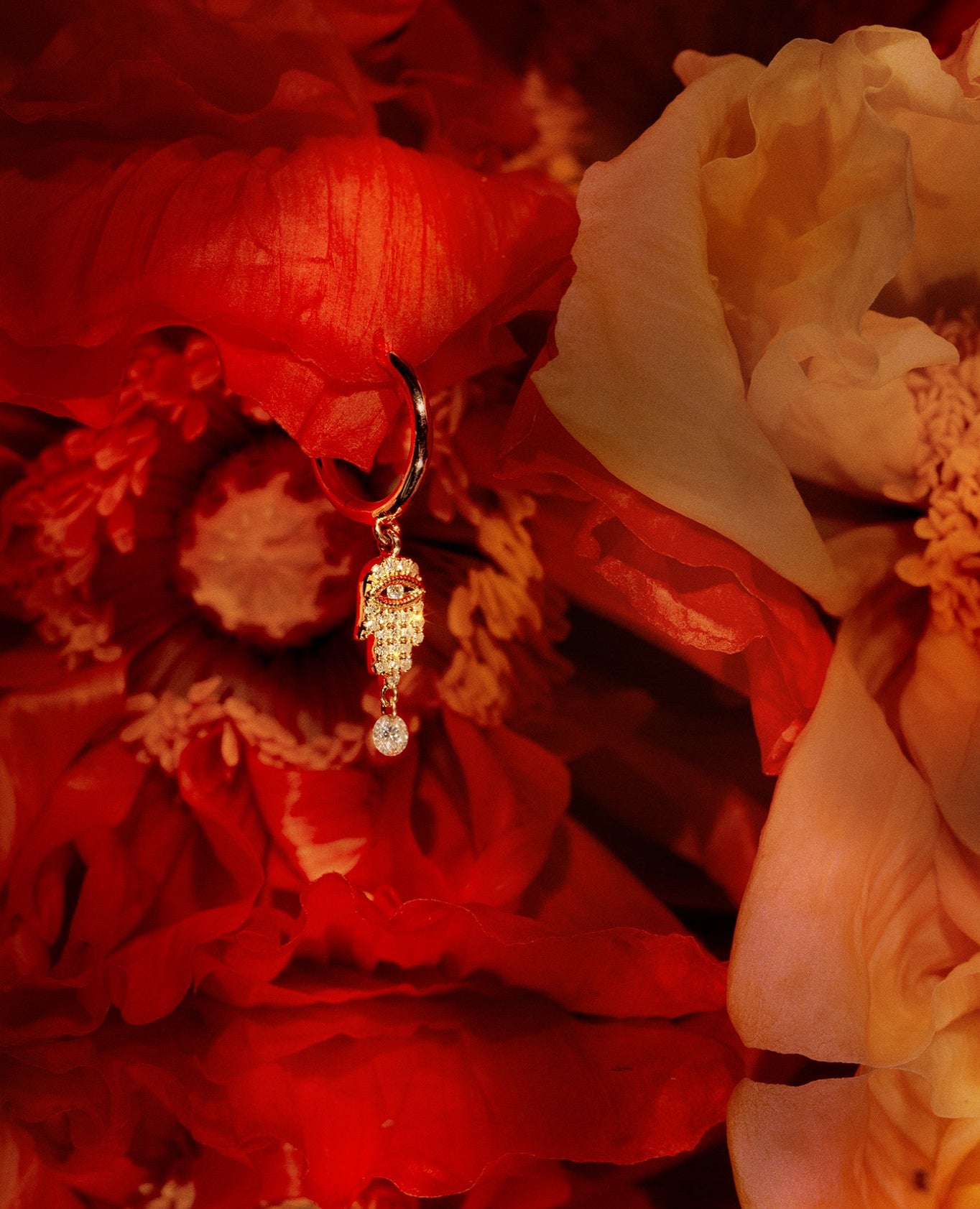 pers-e-paris-boucle-d-oreille-s-l-n-anneau-fatma-or-18-carats-pav-e-diamants-dia image 3