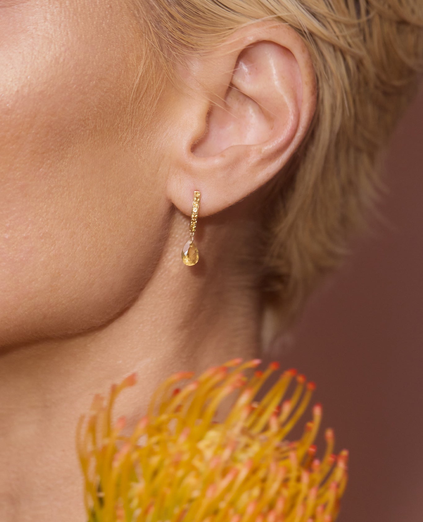 pers-e-paris-piercing-chakras-citrine-mini-boucle-or-18-carats image 2