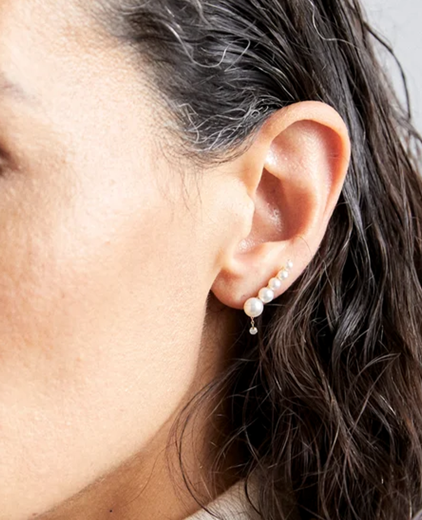 pers-e-paris-mono-boucle-d-oreille-aphrodite-cinq-perles-et-diamant-perle-de-cul image 2
