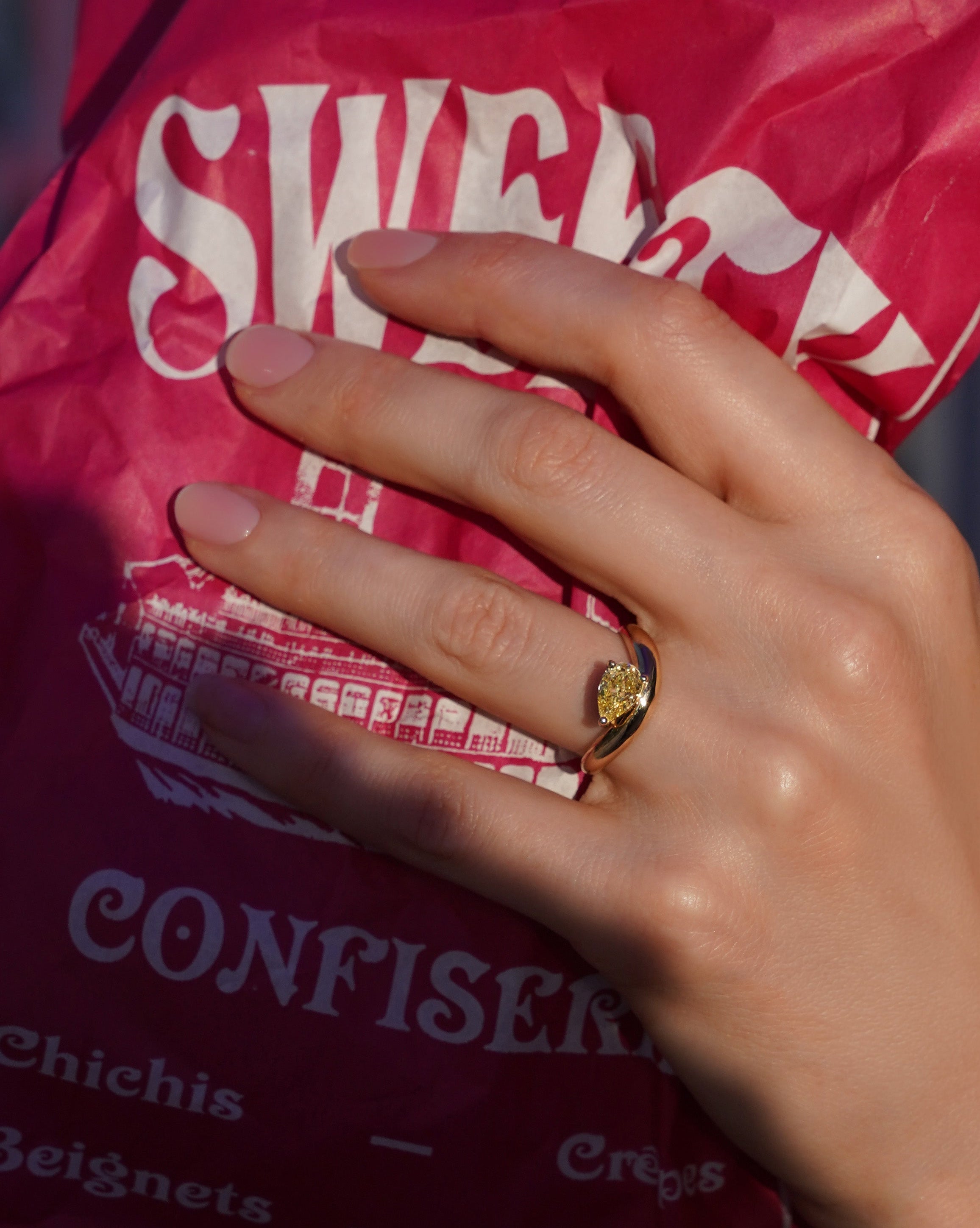 pers-e-paris-bague-wave-diamant-jaune-or-9-carats image 3