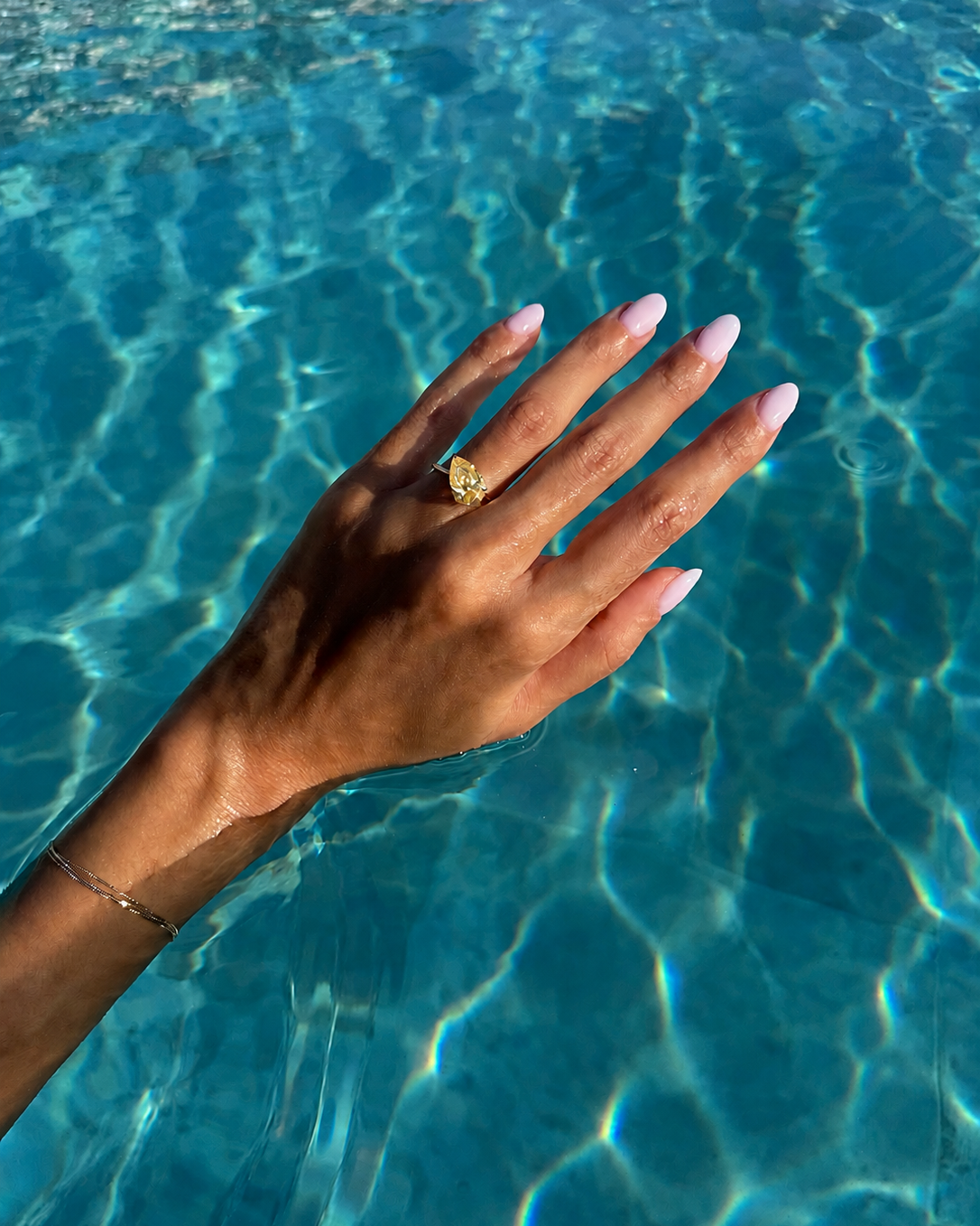 pers-e-paris-bague-iris-diamant-jaune-or-9-carats image 2