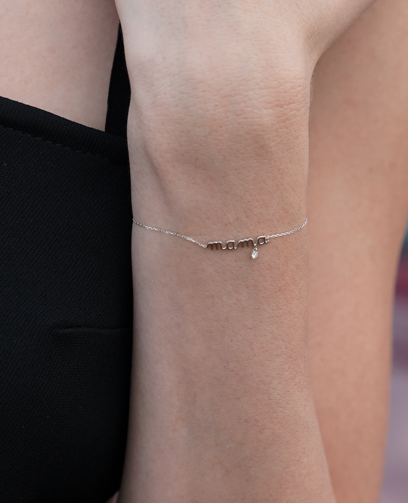 pers-e-paris-venus-bracelet-mama-fil-d-or-18-carats-et-diamant-perc image 2